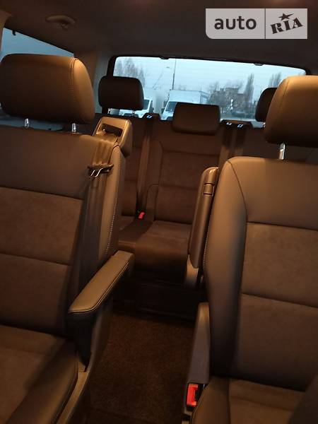 Минивэн Volkswagen Multivan 2013 в Киеве
