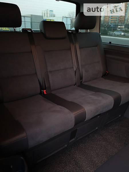 Минивэн Volkswagen Multivan 2013 в Киеве