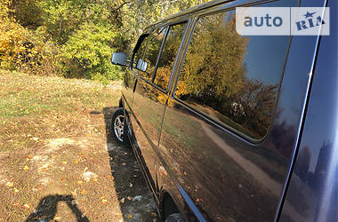 Грузопассажирский фургон Volkswagen Multivan 2000 в 