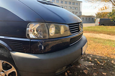 Грузопассажирский фургон Volkswagen Multivan 2000 в 