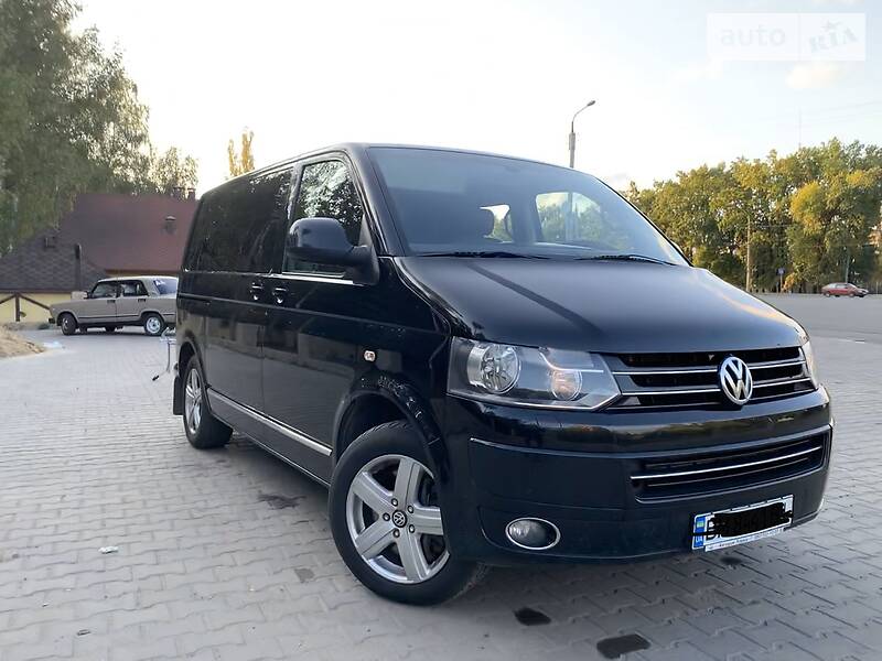 Мінівен Volkswagen Multivan 2010 в 