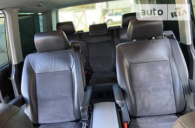 Мінівен Volkswagen Multivan 2010 в 