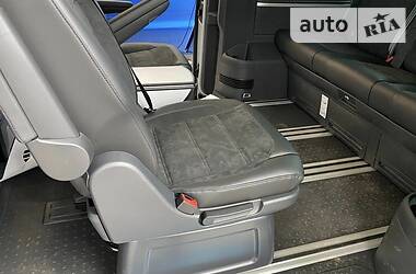 Мінівен Volkswagen Multivan 2019 в 