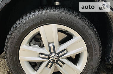 Минивэн Volkswagen Multivan 2016 в 