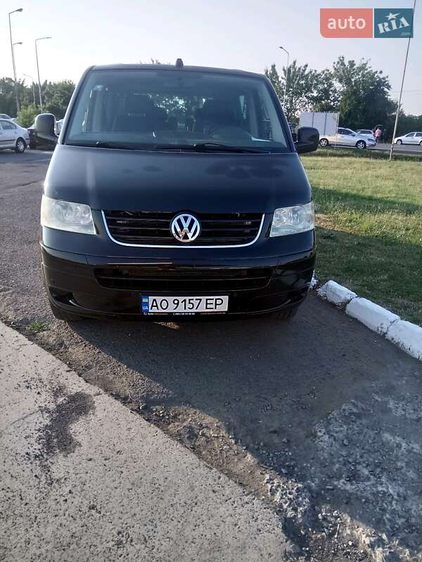 Минивэн Volkswagen Multivan 2009 в Ужгороде