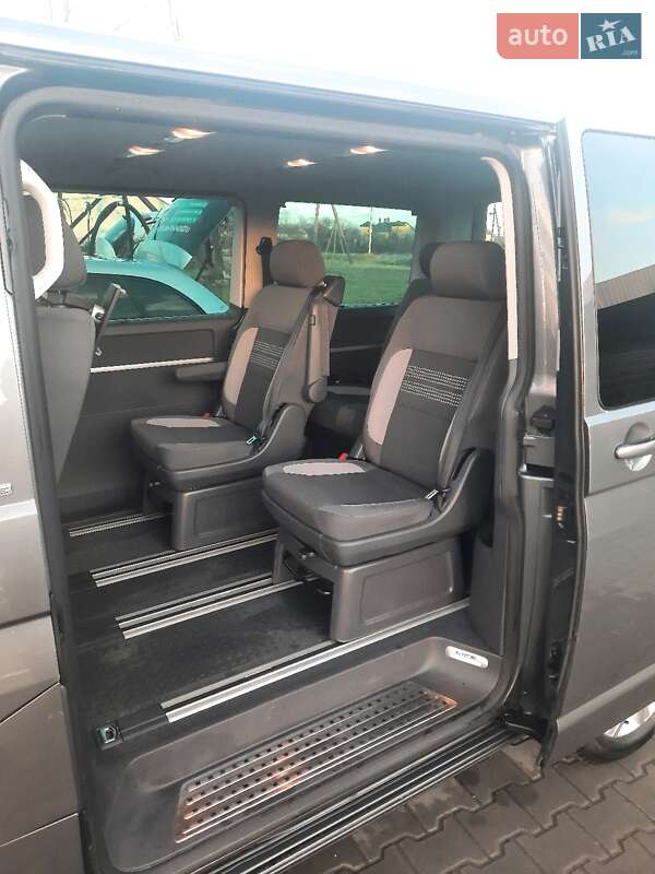Минивэн Volkswagen Multivan 2013 в Львове