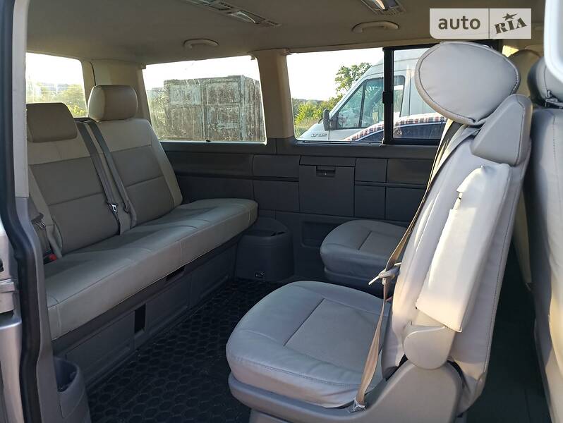 Мінівен Volkswagen Multivan 2004 в Одесі