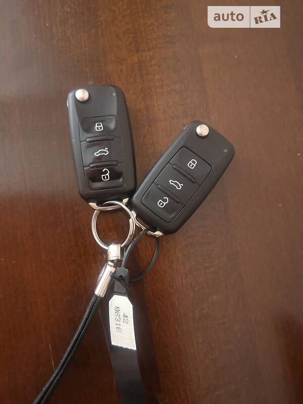 Минивэн Volkswagen Multivan 2013 в Киеве