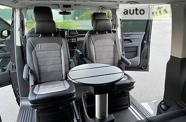 Минивэн Volkswagen Multivan 2020 в 
