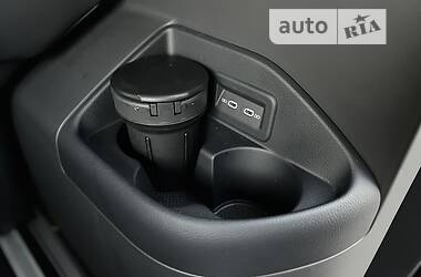 Минивэн Volkswagen Multivan 2020 в 