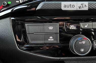Минивэн Volkswagen Multivan 2020 в 