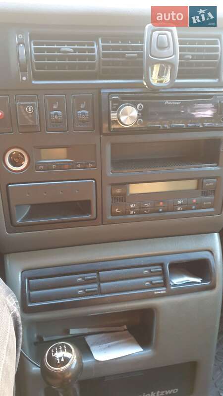 Минивэн Volkswagen Multivan 2003 в Залещиках