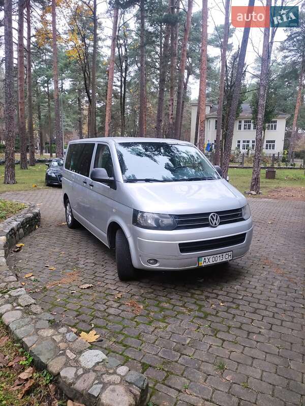 Мінівен Volkswagen Multivan 2010 в Харкові