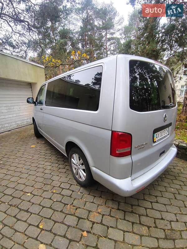 Мінівен Volkswagen Multivan 2010 в Харкові