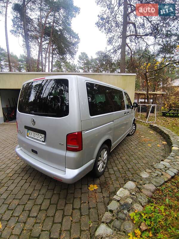 Мінівен Volkswagen Multivan 2010 в Харкові