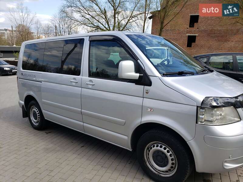 Мінівен Volkswagen Multivan 2008 в Хмельницькому