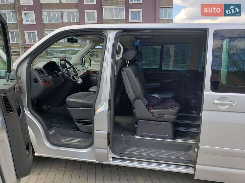 Мінівен Volkswagen Multivan 2008 в Хмельницькому