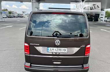 Минивэн Volkswagen Multivan 2016 в Ровно