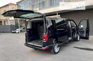 Минивэн Volkswagen Multivan 2023 в 