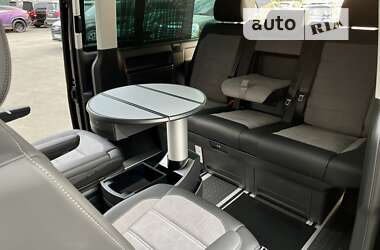 Минивэн Volkswagen Multivan 2023 в 