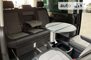 Минивэн Volkswagen Multivan 2023 в 