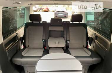 Минивэн Volkswagen Multivan 2023 в 