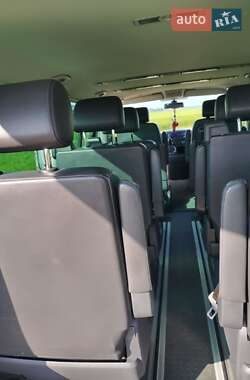Минивэн Volkswagen Multivan 2012 в 