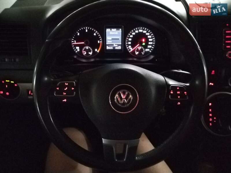 Мінівен Volkswagen Multivan 2012 в Луцьку