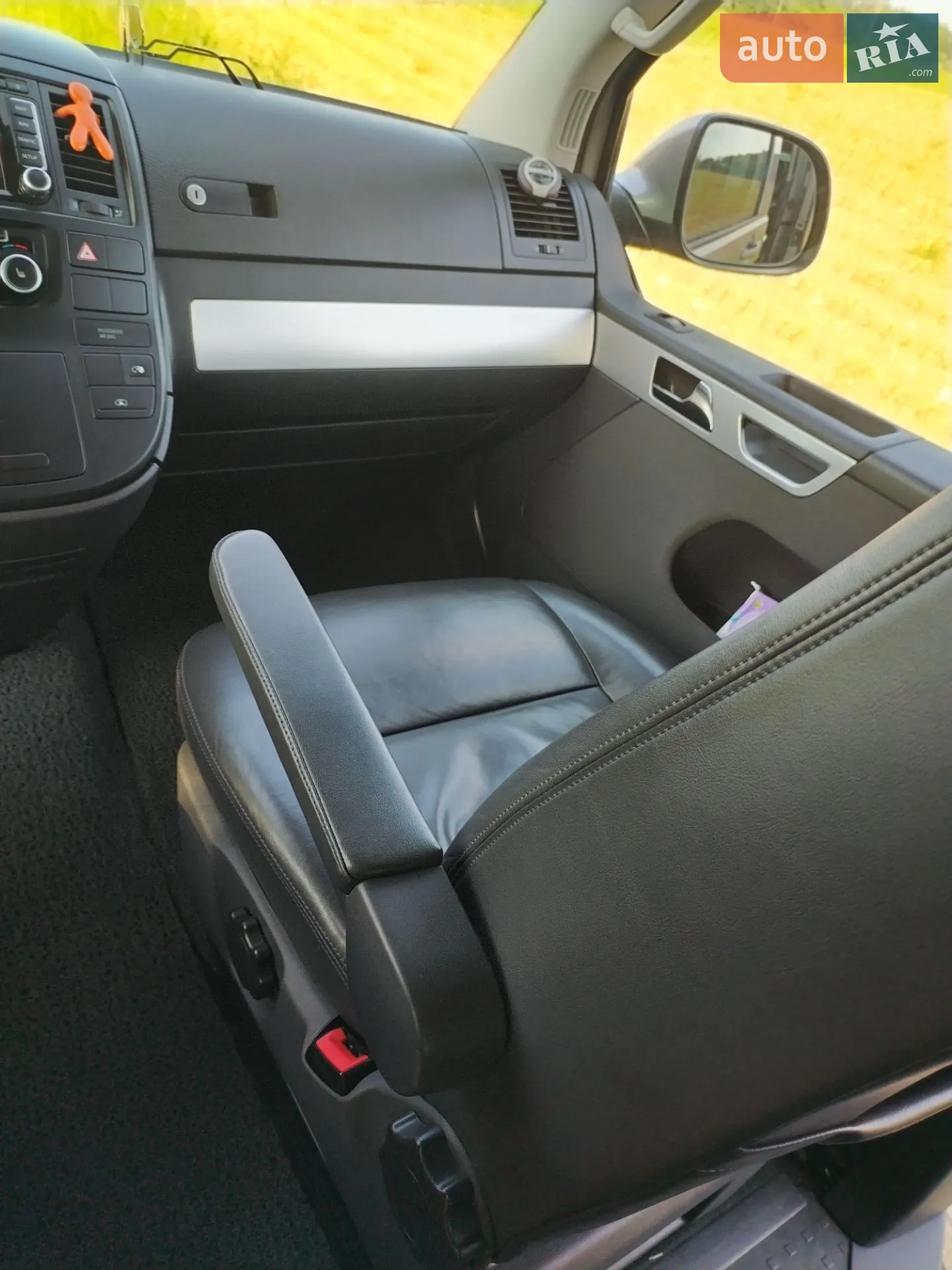2012 Volkswagen Multivan - мініатюра 22
