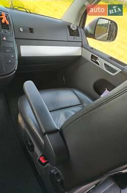 Минивэн Volkswagen Multivan 2012 в 