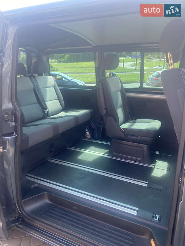 Минивэн Volkswagen Multivan 2007 в Хмельницком