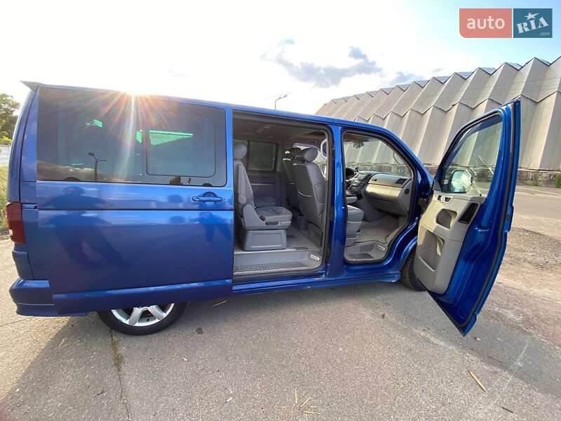 Мінівен Volkswagen Multivan 2005 в Києві