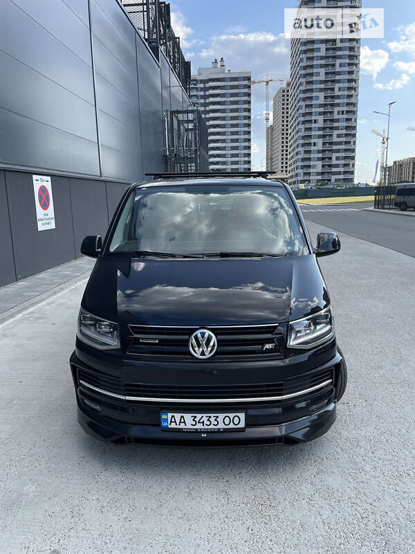 Мінівен Volkswagen Multivan 2019 в Києві