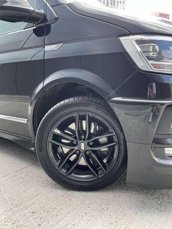 Мінівен Volkswagen Multivan 2019 в Києві