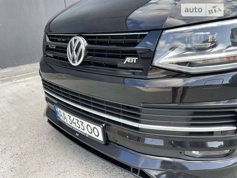 Мінівен Volkswagen Multivan 2019 в Києві