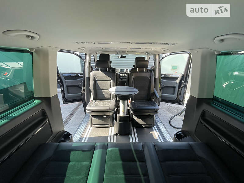 Мінівен Volkswagen Multivan 2019 в Києві