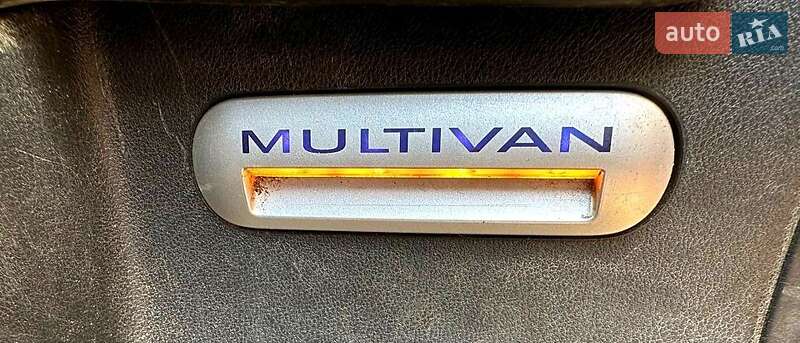 Минивэн Volkswagen Multivan 2007 в Черновцах