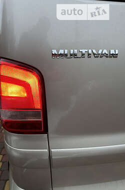 Минивэн Volkswagen Multivan 2008 в Хусте