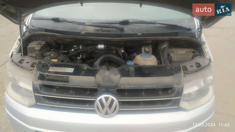 Минивэн Volkswagen Multivan 2012 в Киеве