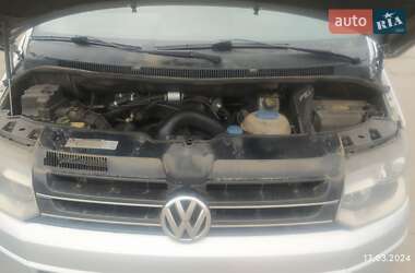Минивэн Volkswagen Multivan 2012 в 