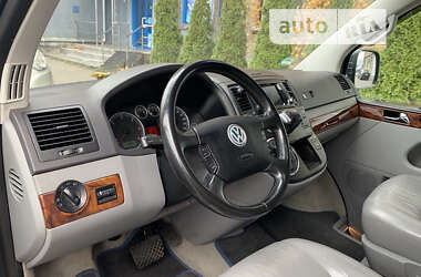 Минивэн Volkswagen Multivan 2004 в Киеве