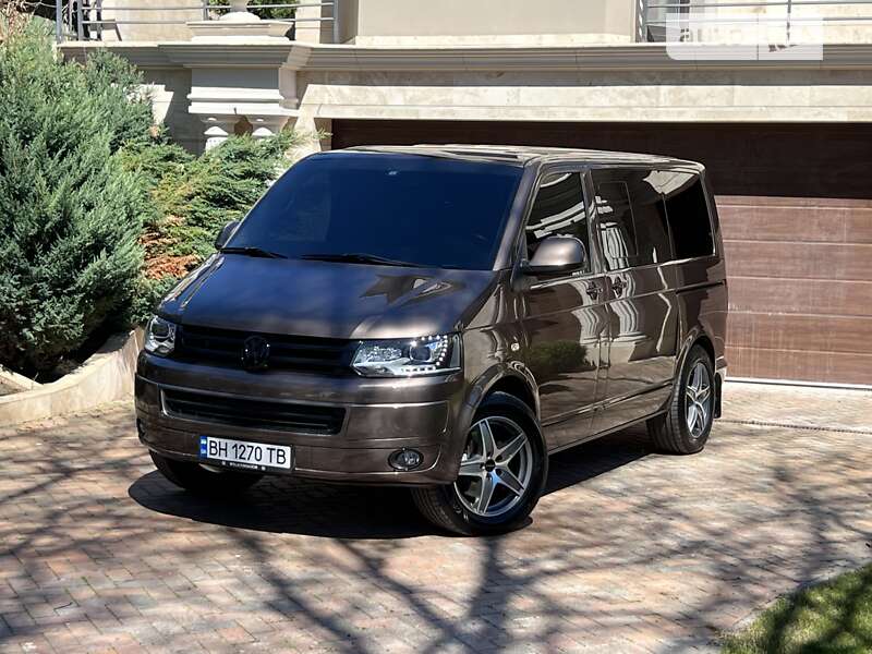 Минивэн Volkswagen Multivan 2013 в Одессе