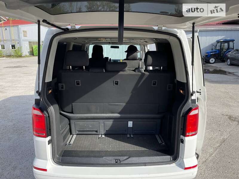 Минивэн Volkswagen Multivan 2017 в Киеве