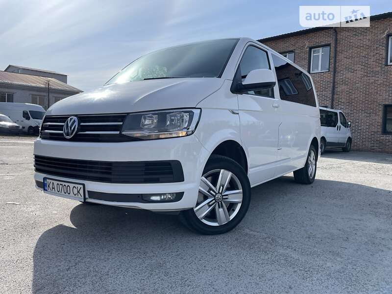 Минивэн Volkswagen Multivan 2017 в Киеве