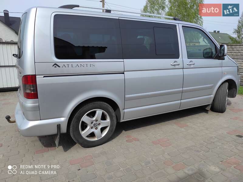 Минивэн Volkswagen Multivan 2008 в Любомле