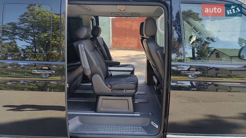 Минивэн Volkswagen Multivan 2015 в Киеве