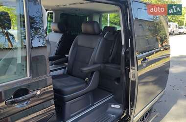 Мінівен Volkswagen Multivan 2015 в Києві