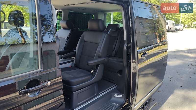 Минивэн Volkswagen Multivan 2015 в Киеве