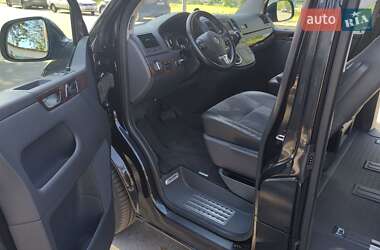 Мінівен Volkswagen Multivan 2015 в Києві