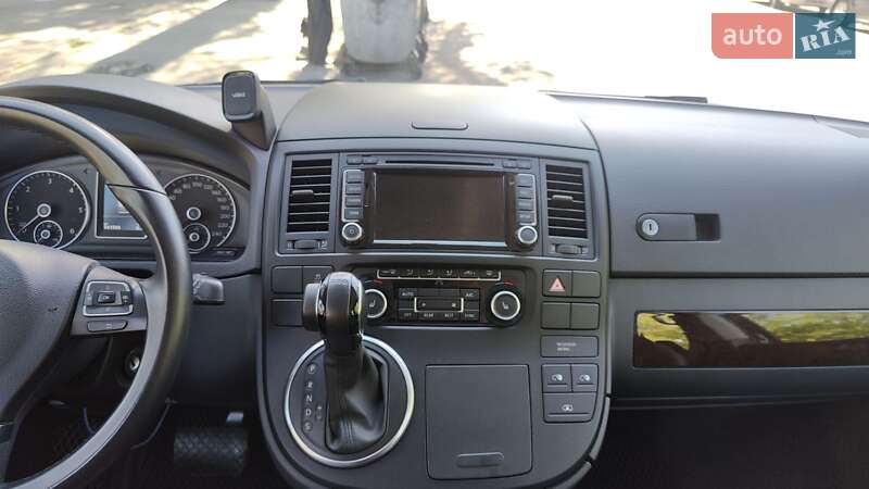 Минивэн Volkswagen Multivan 2015 в Киеве